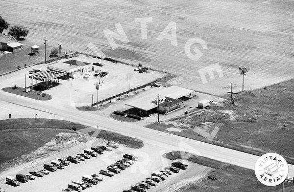 A&W Restaurant - Ithaca - 1110 E Washington Rd 2 (newer photo)